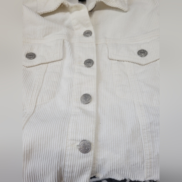 Forever 21 Crop Jacket - Picture 3 of 4